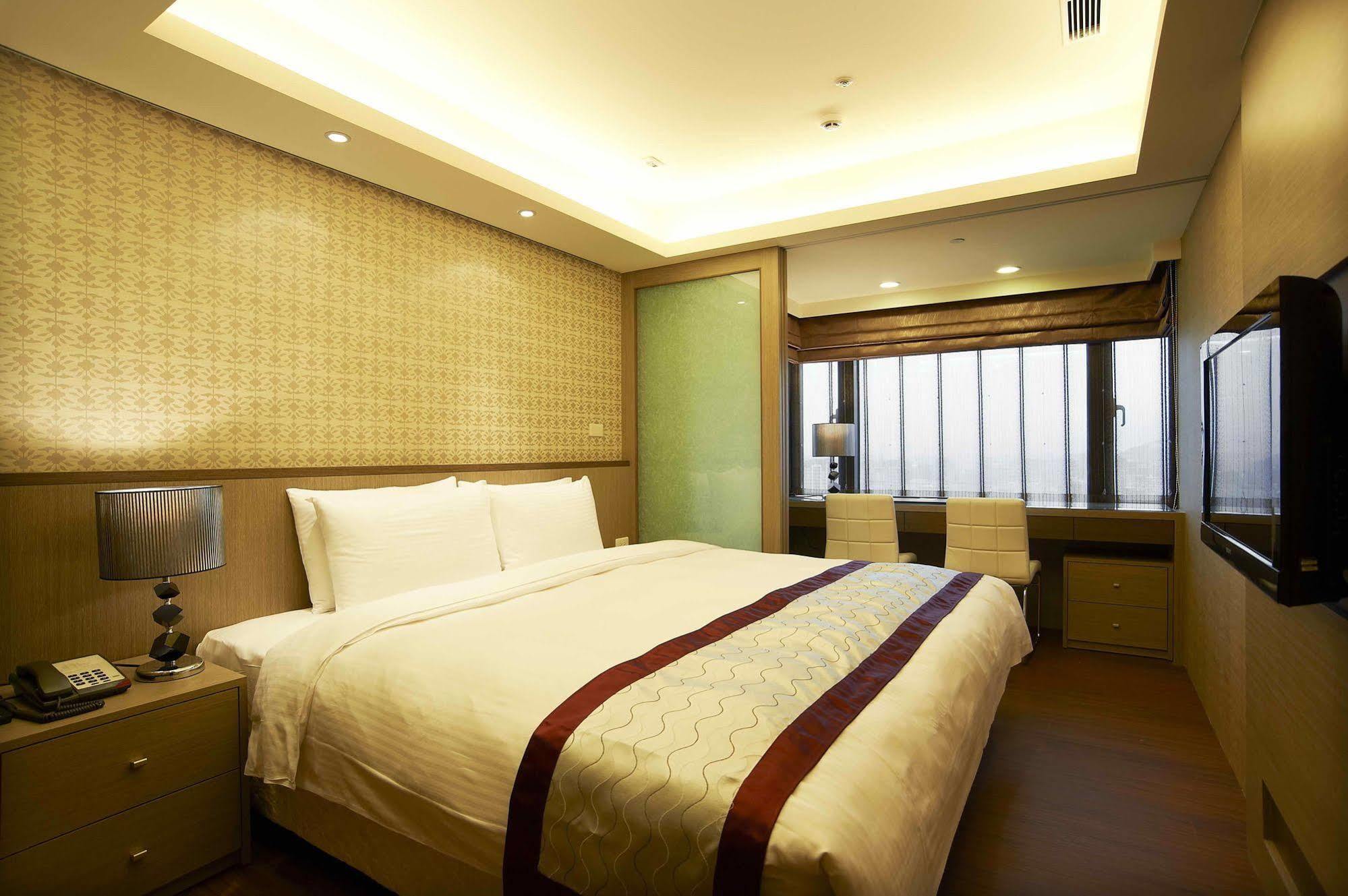 Master Hotel Taipei Exterior photo